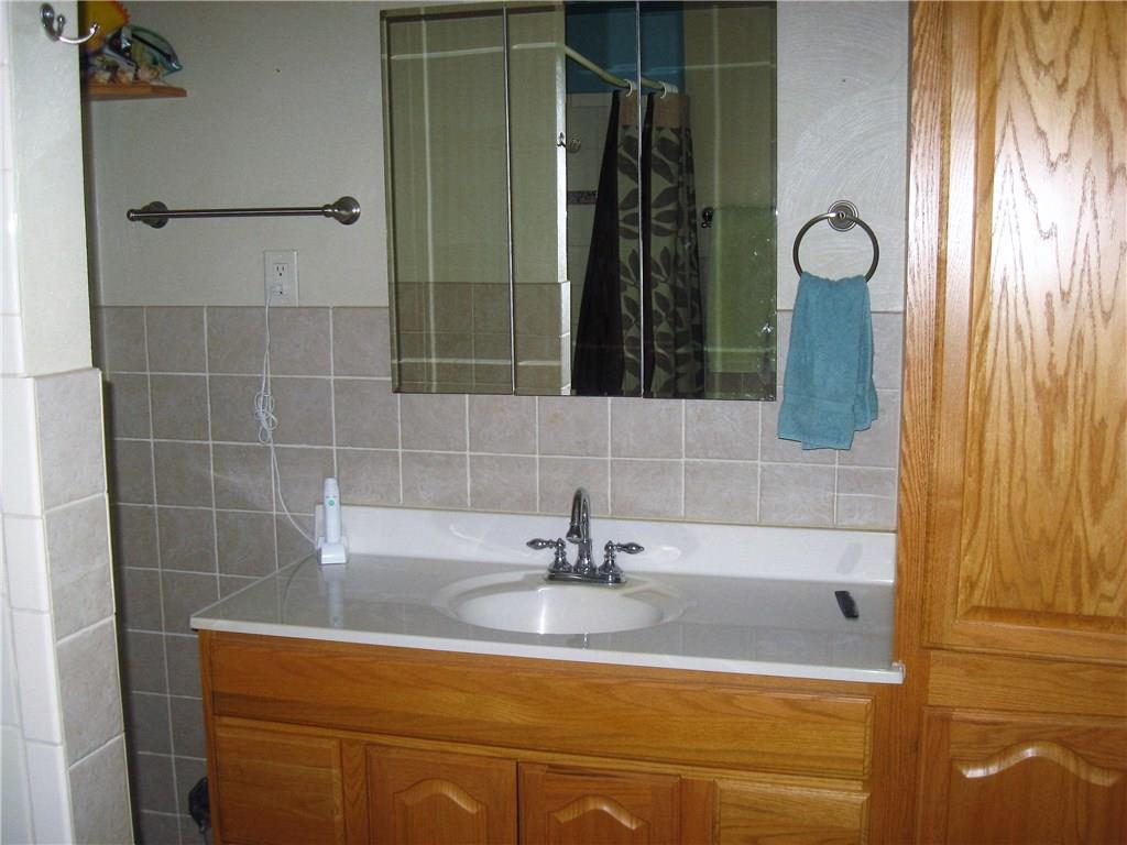 6021 Ridgeview Drive Anderson, IN 46013 - Photo 11 of 24 Gallery Image 11
