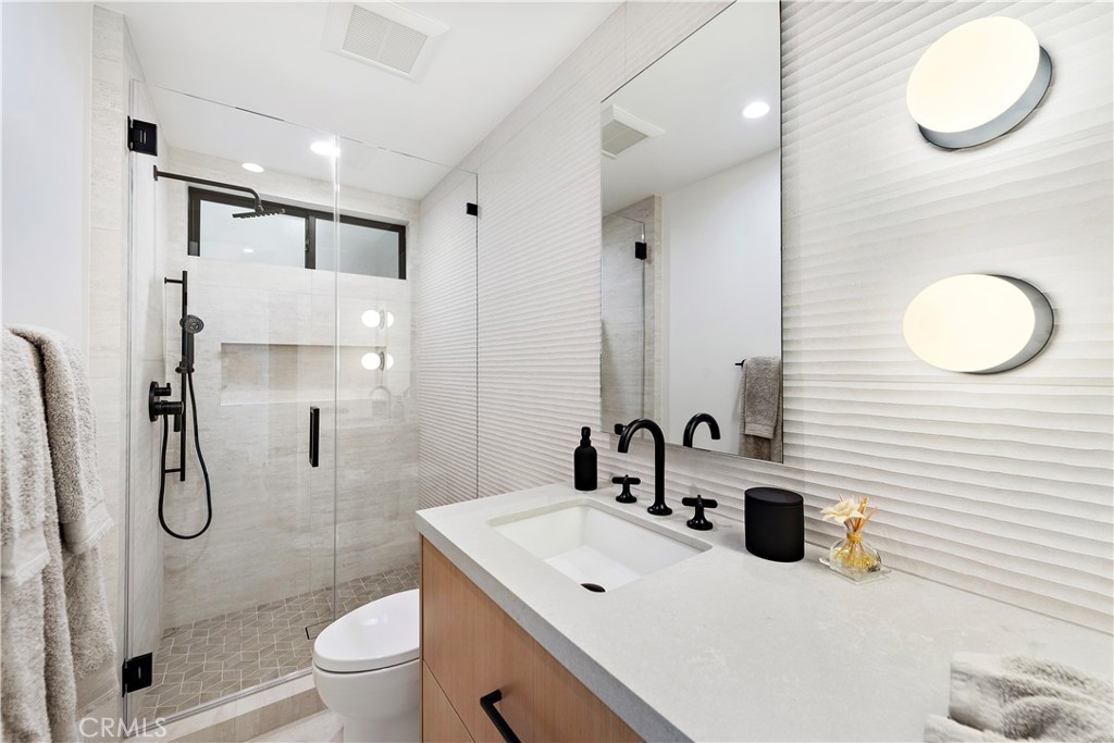 322 Iris Avenue Corona del Mar, CA 92625 - Photo 14 of 31