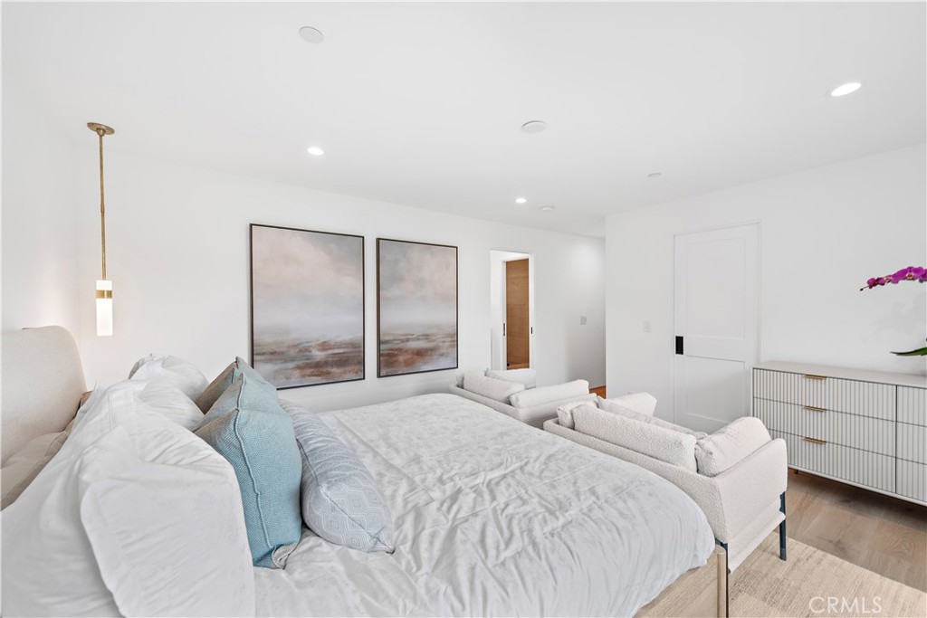 322 Iris Avenue Corona del Mar, CA 92625 - Photo 24 of 31