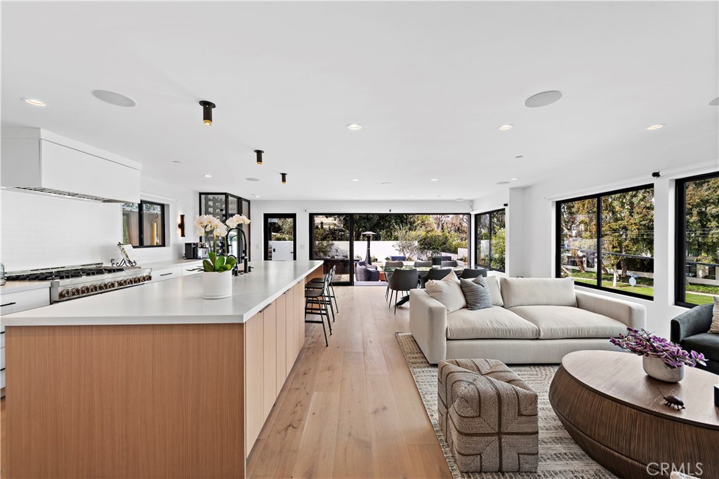 322 Iris Avenue Corona del Mar, CA 92625 - Photo 25 of 31