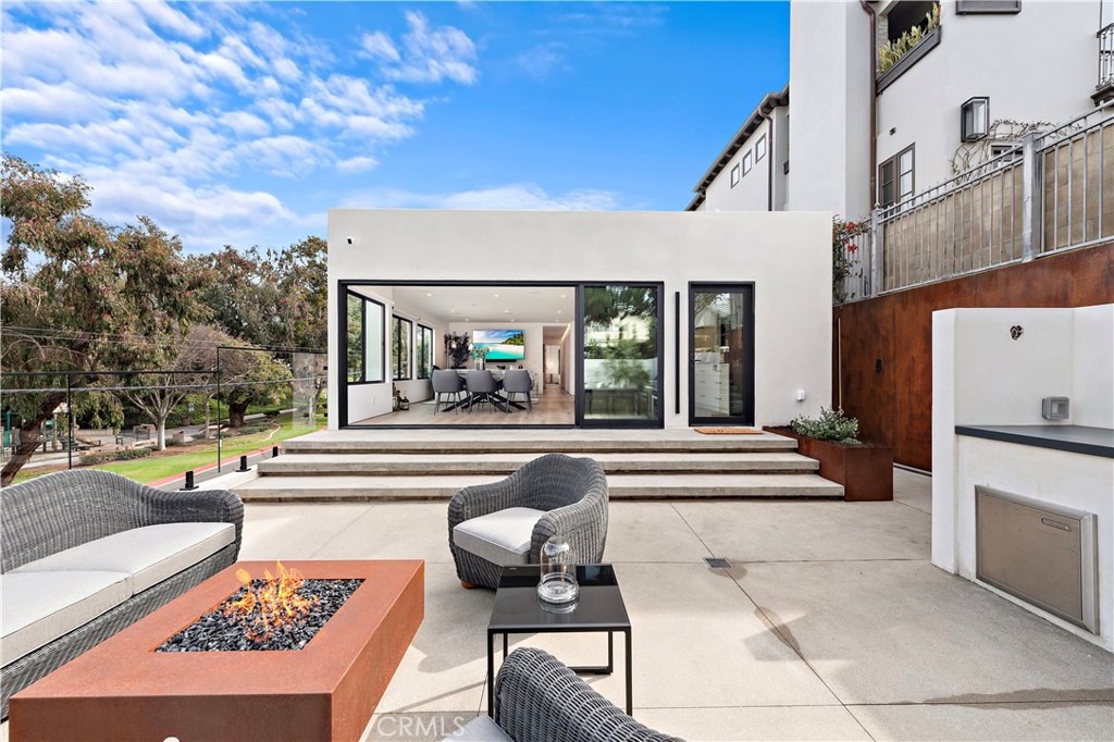 322 Iris Avenue Corona del Mar, CA 92625 - Photo 28 of 31