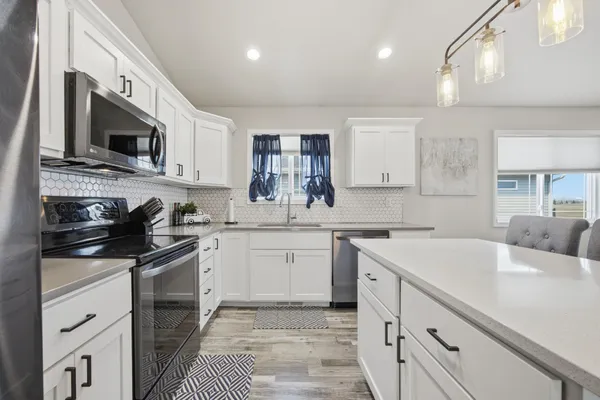 $349,900 | 1126 Highland Lane West, West Fargo, ND 58078