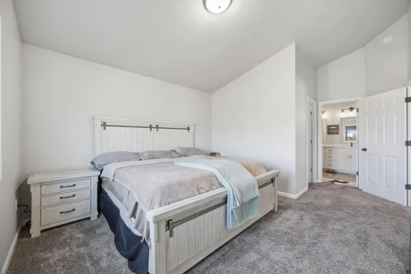 $349,900 | 1126 Highland Lane West, West Fargo, ND 58078