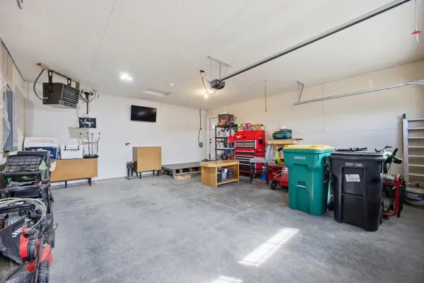 $349,900 | 1126 Highland Lane West, West Fargo, ND 58078