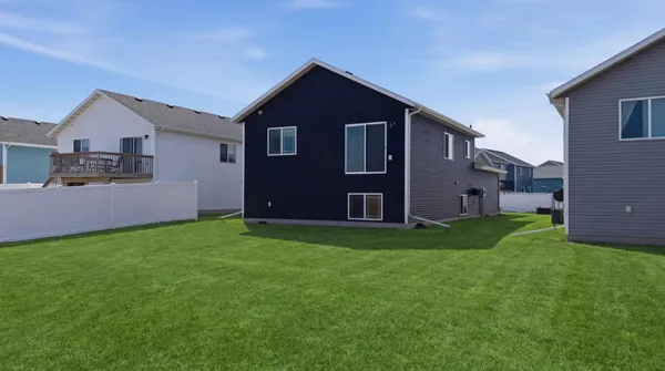 $349,900 | 1126 Highland Lane West, West Fargo, ND 58078