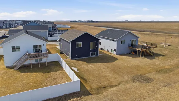 $349,900 | 1126 Highland Lane West, West Fargo, ND 58078