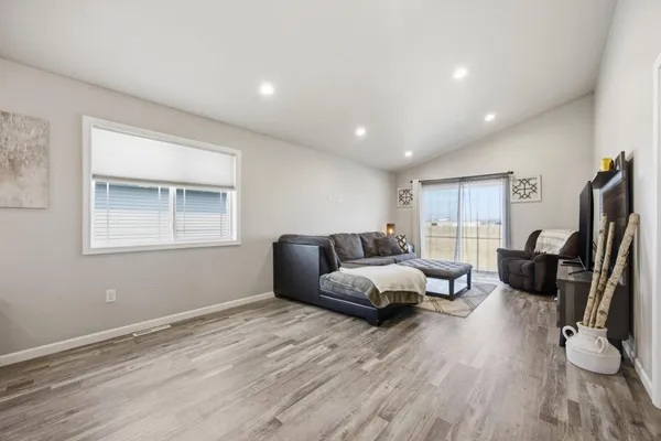 $349,900 | 1126 Highland Lane West, West Fargo, ND 58078