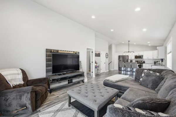 $349,900 | 1126 Highland Lane West, West Fargo, ND 58078