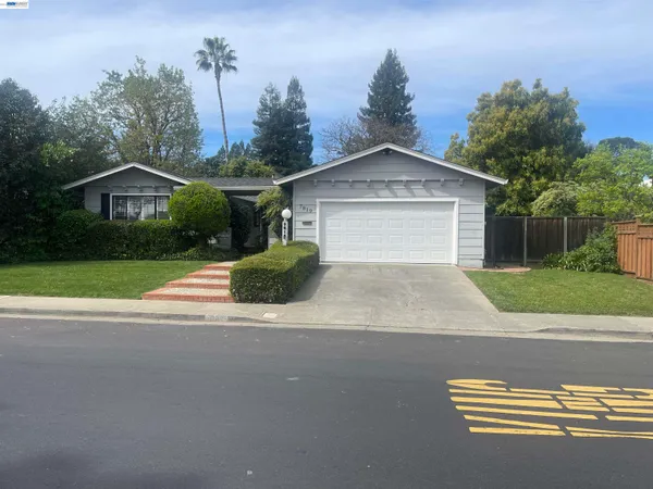 $1,299,950 | 7819 Highland Oaks Drive, Pleasanton, CA 94588