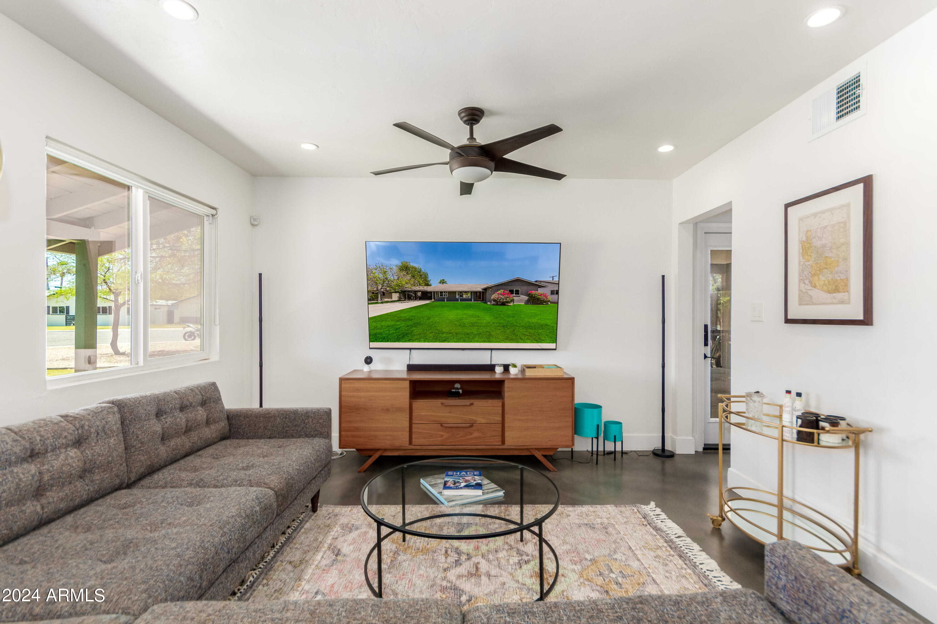 1610 West Lawrence Road Phoenix, AZ 85015 - Photo 10 of 41 12 - Lawrence