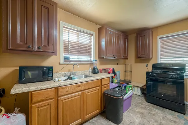 $370,000 | 1031 County Road 491, Dayton, TX 77535