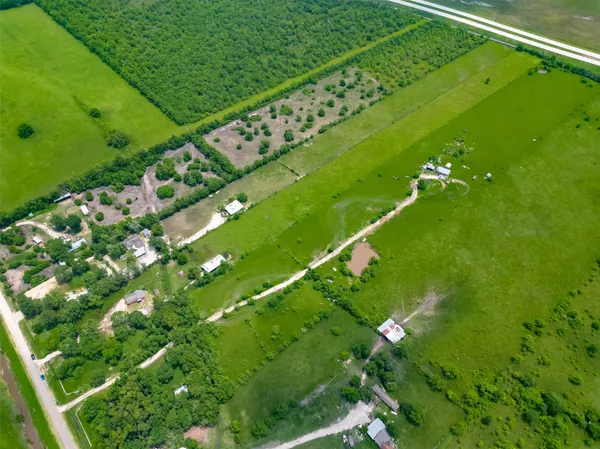 $370,000 | 1031 County Road 491, Dayton, TX 77535