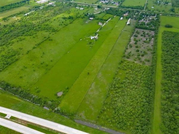 $370,000 | 1031 County Road 491, Dayton, TX 77535