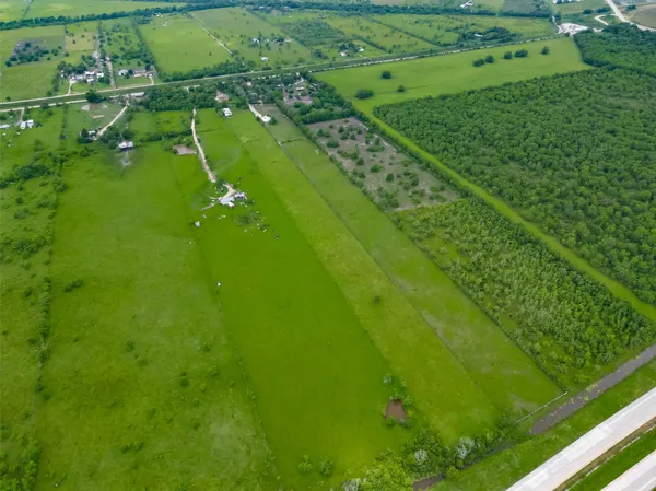 $370,000 | 1031 County Road 491, Dayton, TX 77535