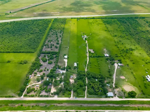 $370,000 | 1031 County Road 491, Dayton, TX 77535