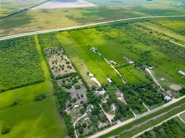 $370,000 | 1031 County Road 491, Dayton, TX 77535