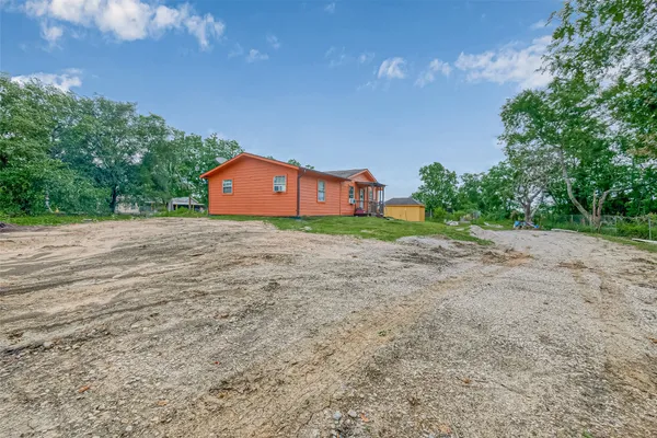 $370,000 | 1031 County Road 491, Dayton, TX 77535