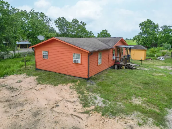 $370,000 | 1031 County Road 491, Dayton, TX 77535