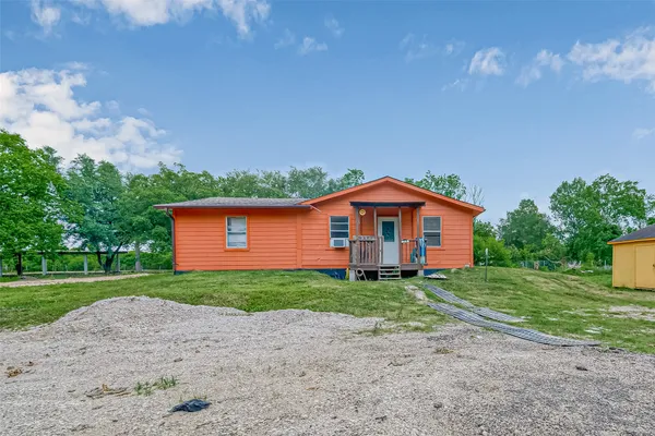 $370,000 | 1031 County Road 491, Dayton, TX 77535