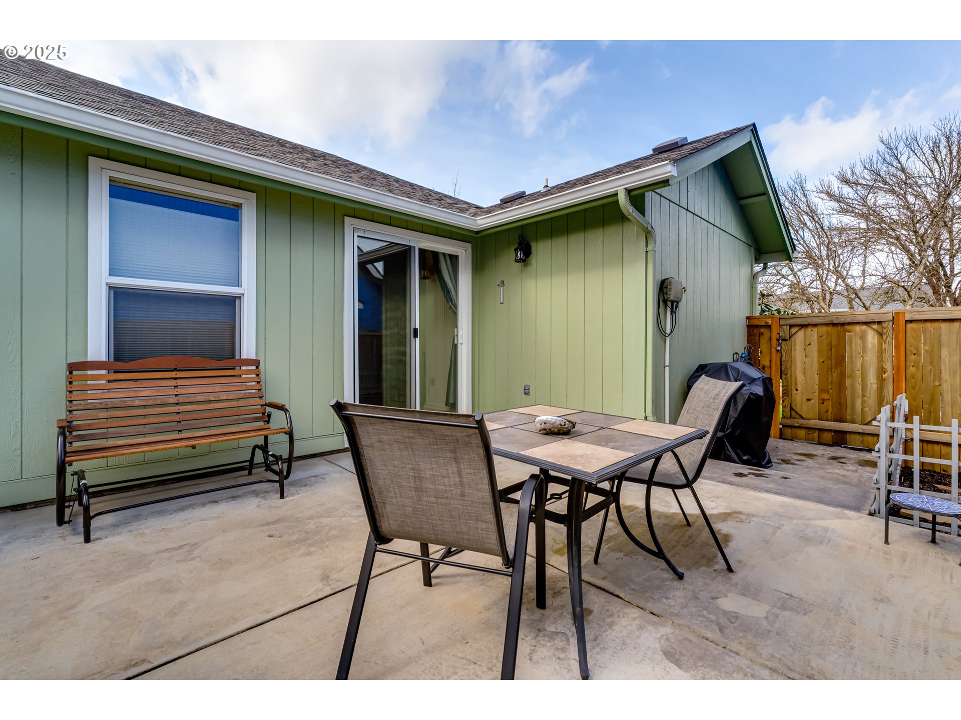 2467 Noah Street Eugene, OR 97402 - Photo 21 of 25 Patio