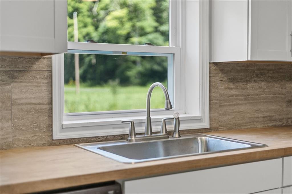 564 Bartleyville Road Burgettstown, PA 15021 - Photo 13 of 46