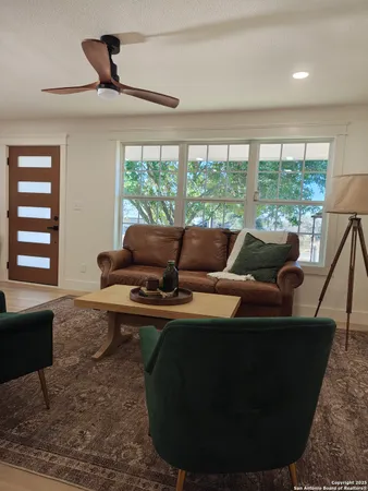 $219,799 | 371 Rose Boulevard, Charlotte, TX 78011