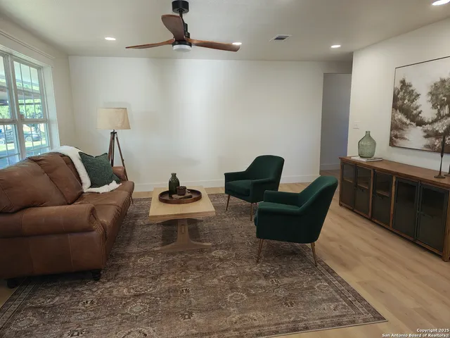 $231,000 | 371 Rose Boulevard, Charlotte, TX 78011