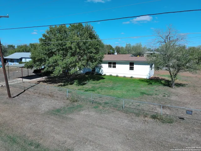 $231,000 | 371 Rose Boulevard, Charlotte, TX 78011