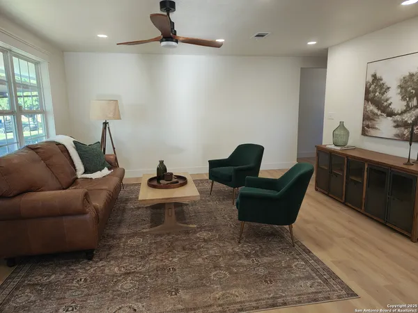 $219,799 | 371 Rose Boulevard, Charlotte, TX 78011