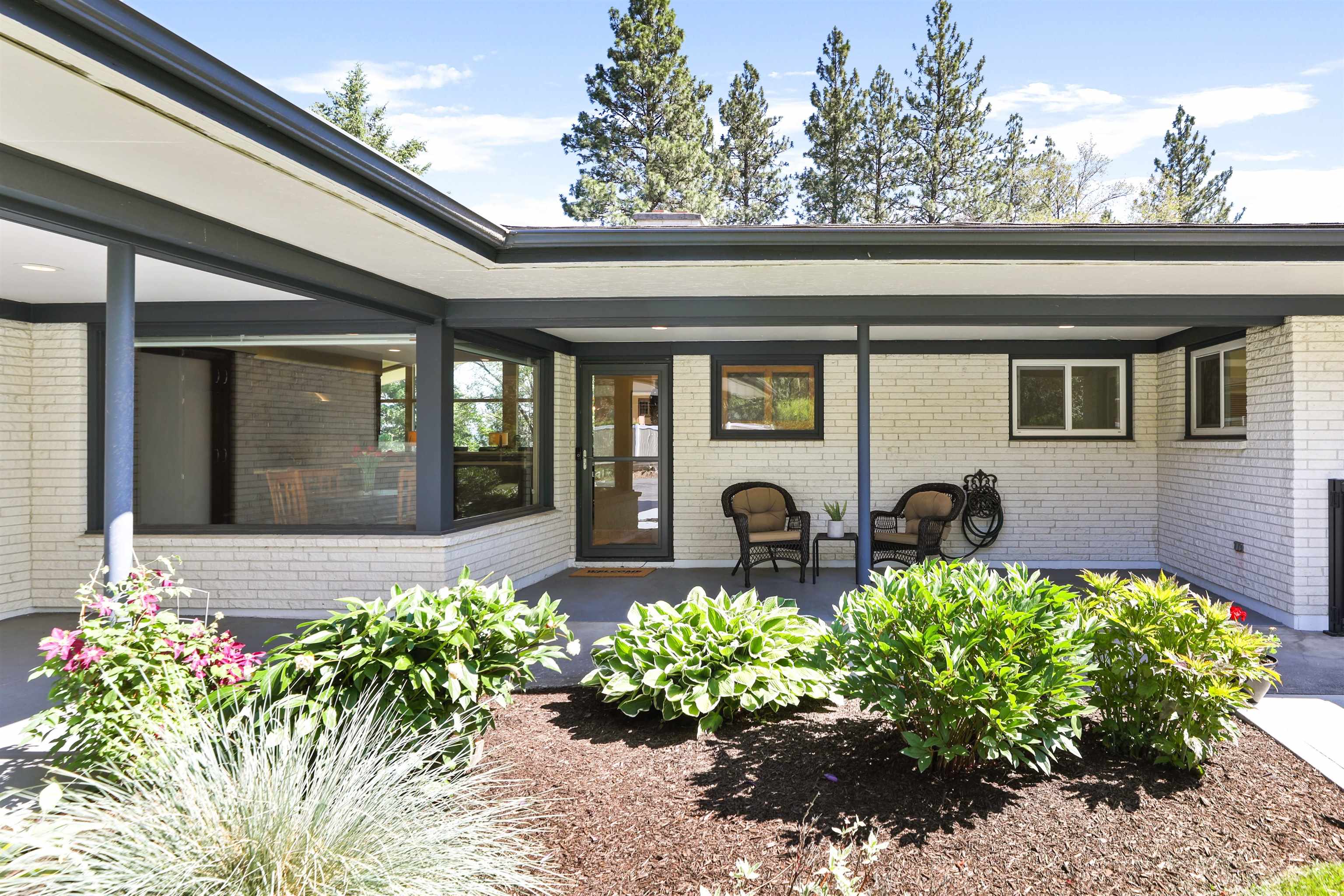 1105 West Edgehill Road Spokane, WA 99218 - Photo 5 of 39 Gallery Image 5
