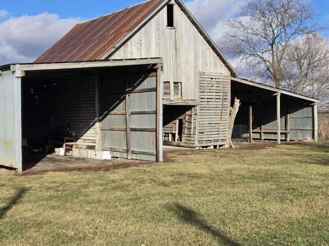 $129,900 | 120 East 700 North Road, Buckley, IL 60918