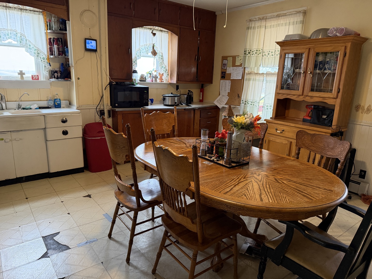120 East 700 North Road Buckley, IL 60918 - Photo 4 of 21 a view of a dining room with furniture