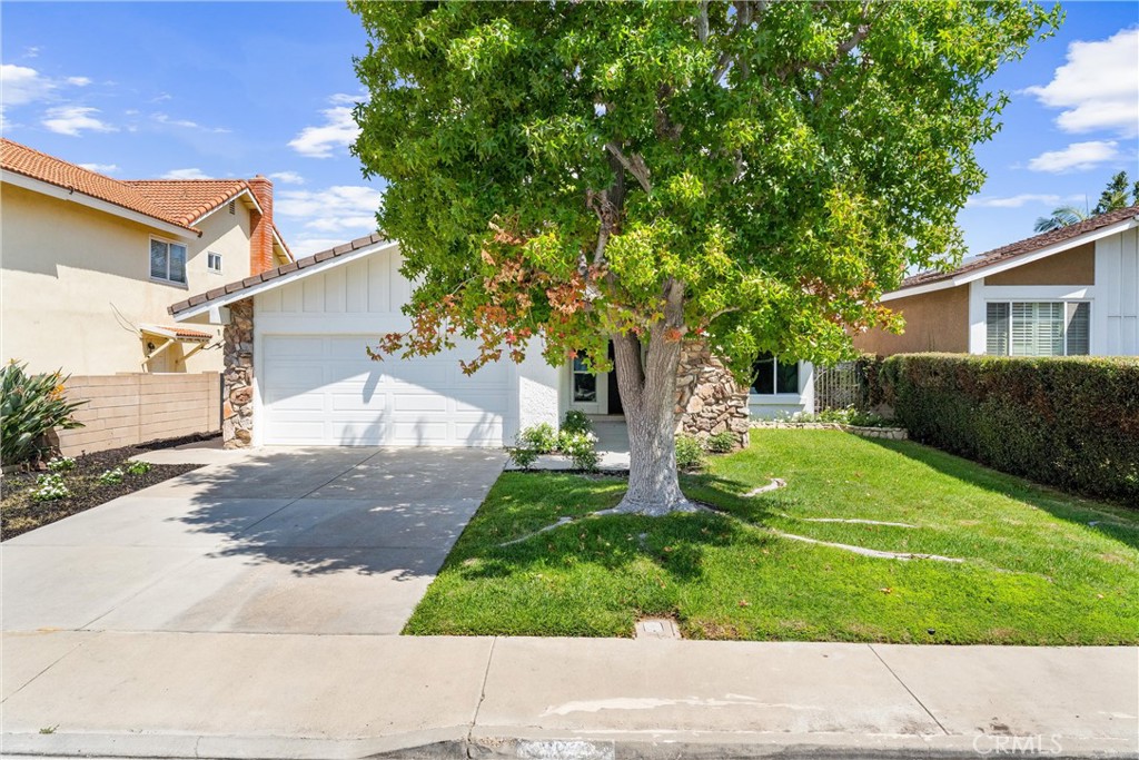 3621 Myrtle Street Irvine, CA 92606 - Photo 3 of 40 a house view with a garden space
