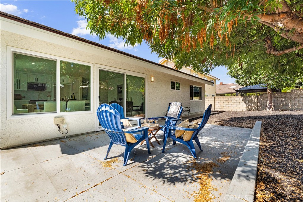 3621 Myrtle Street Irvine, CA 92606 - Photo 35 of 40 a view of a dinning table and chairs in patio of the house