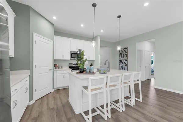 $369,990 | 1118 Clay Boulevard, Tavares, FL 32778