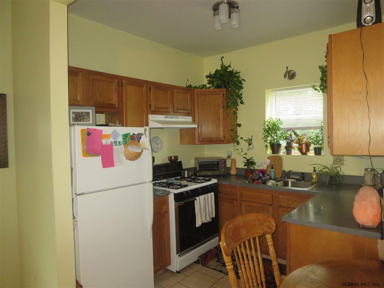 21 Rensselaer Avenue Rensselaer, NY 12144 - Photo 4 of 23 Photo 4