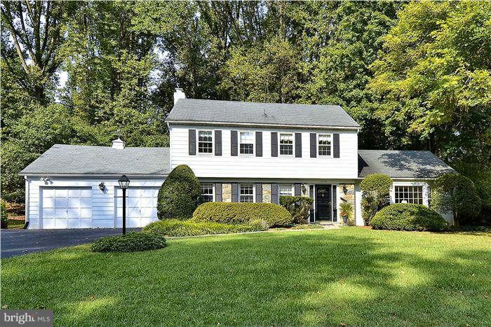 11106 Marcliff Road Rockville, MD 20852 - Photo 2 of 30 Exterior (Front)