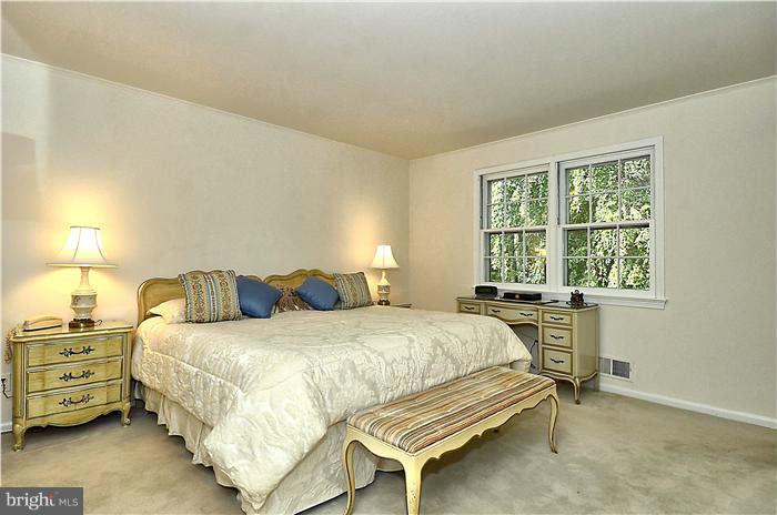 11106 Marcliff Road Rockville, MD 20852 - Photo 20 of 30 Bedroom (Master)