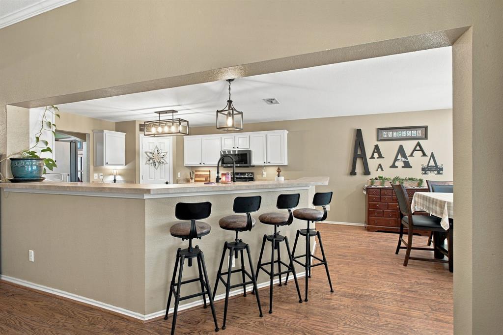 116 Springfield Circle Red Oak, TX 75165 - Photo 8 of 23 Gallery Image 8