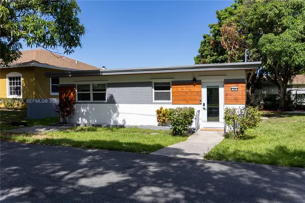 $434,999 | 250 Northwest 14th Way, Dania Beach, FL 33004