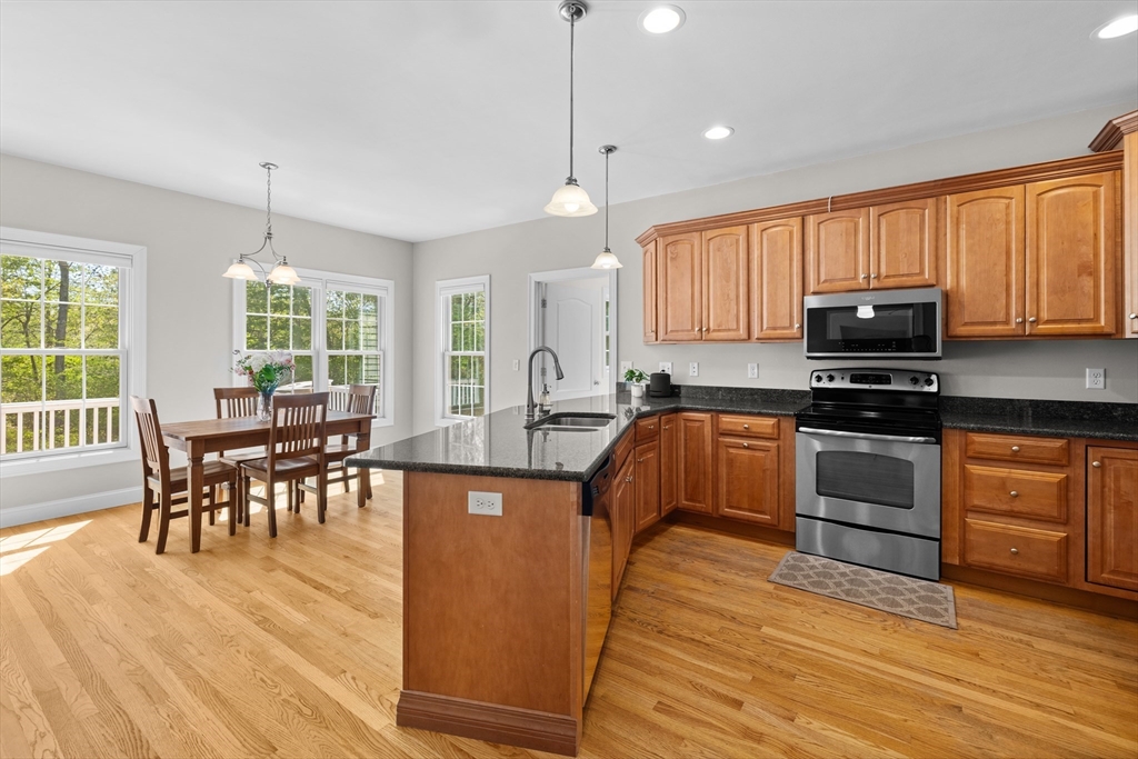 243 Cottrell Road Tiverton, RI 02878 - Photo 5 of 42 Gallery Image 5