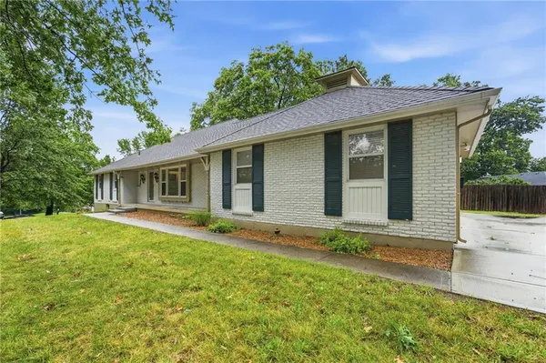$299,900 | 6317 Sterling Avenue, Raytown, MO 64133