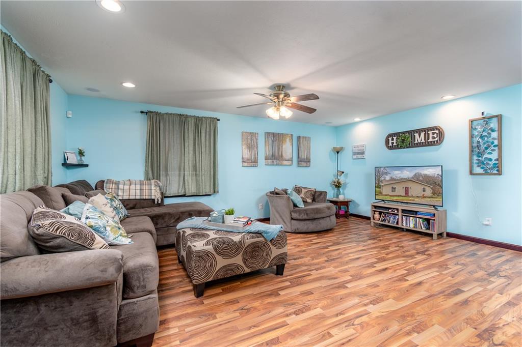 1612 Brodhead Road Coraopolis, PA 15108 - Photo 4 of 22 Gallery Image 4