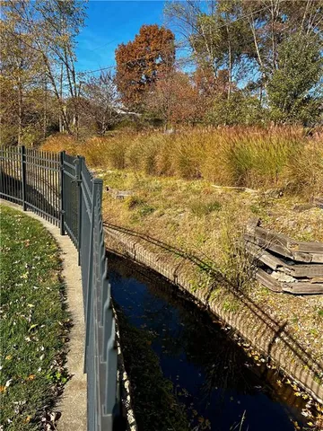 $330,000 | 1612 North Rosewood Drive, Gladstone, MO 64118