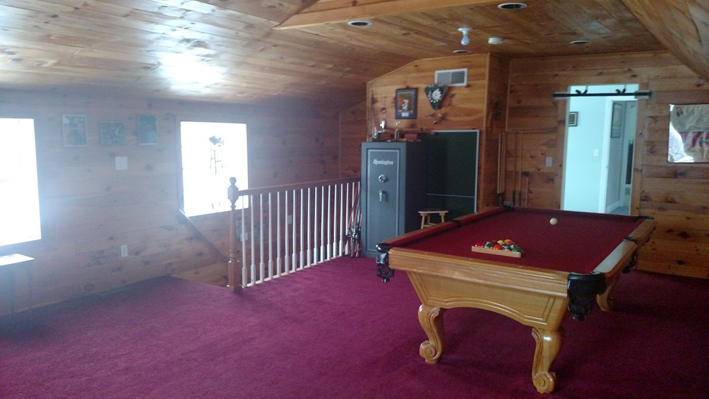 455 Hollis Road Lunenburg, MA 01462 - Photo 8 of 16 a room with furniture and window
