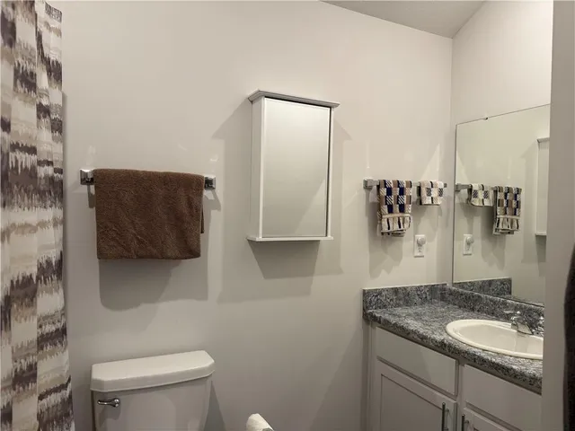 $324,900 | 800 Bentley Drive, Belton, MO 64012