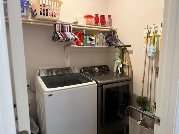 $310,000 | 800 Bentley Drive, Belton, MO 64012