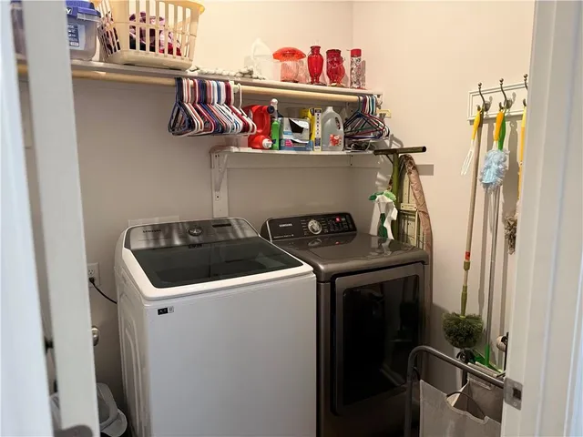 $324,900 | 800 Bentley Drive, Belton, MO 64012