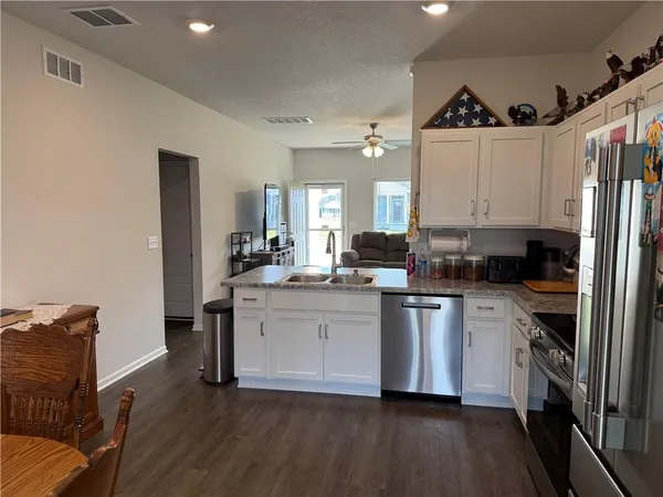 $310,000 | 800 Bentley Drive, Belton, MO 64012