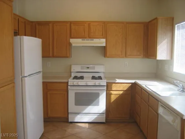 $1,875 | 6142 Highland Gardens Drive, North Las Vegas, NV 89031